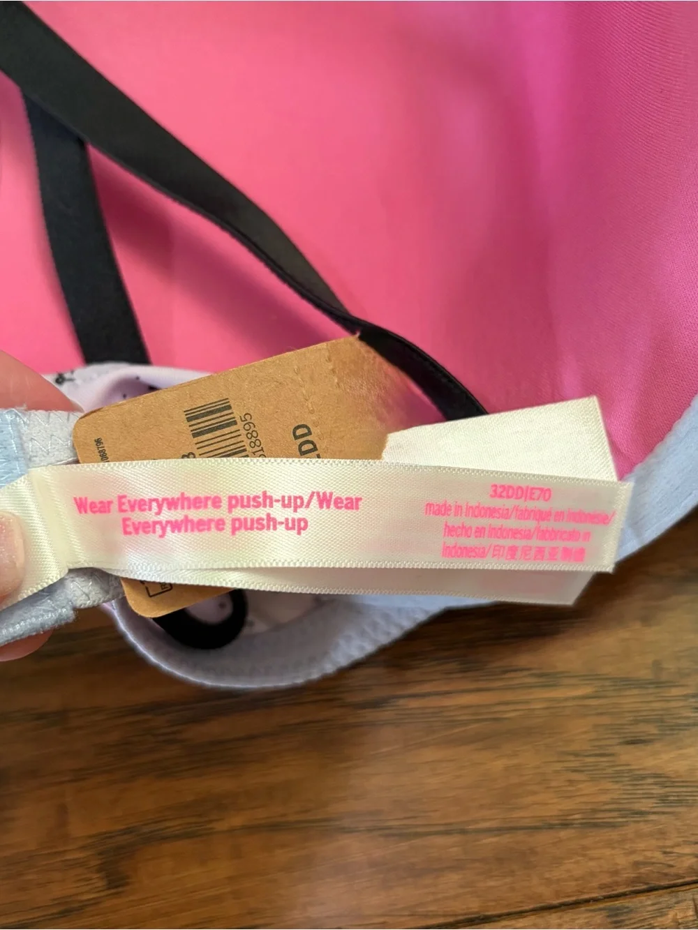 NWT PINK VS Wear Everywhere Push-Up Bra Pink Cloud Constellations 32DD - Picture 4 of 4